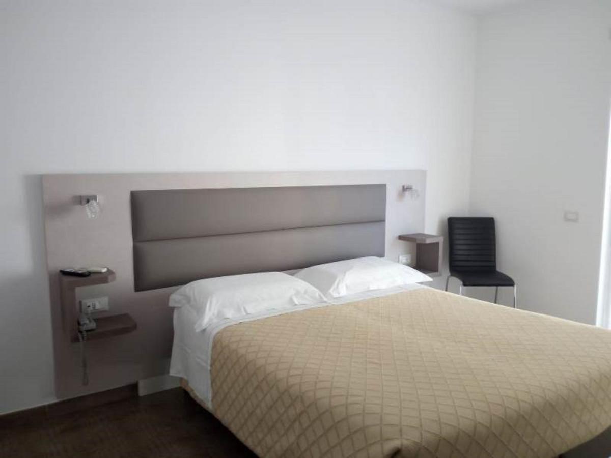 Il Girasole Hotel Terracina Exterior photo