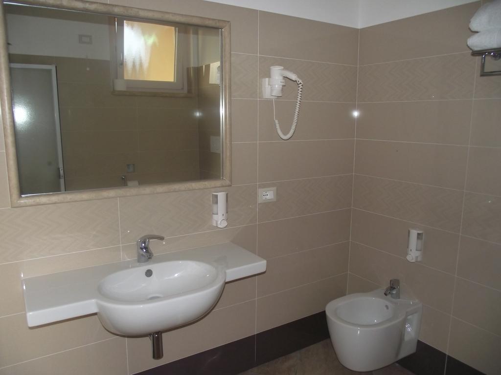 Il Girasole Hotel Terracina Room photo