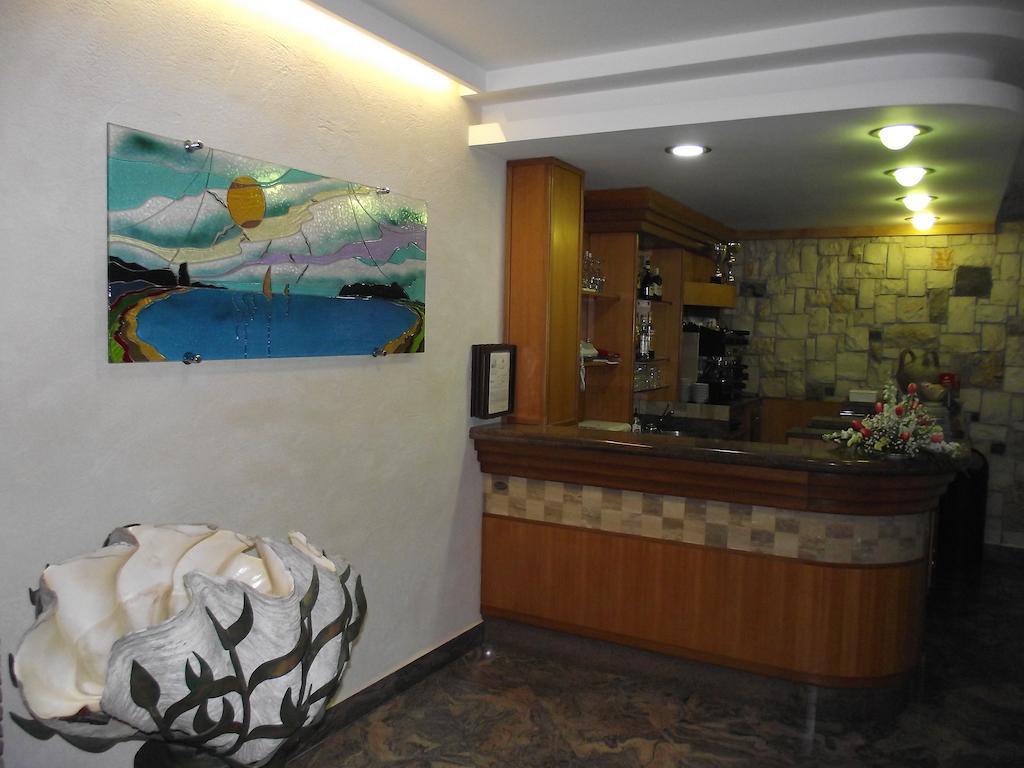 Il Girasole Hotel Terracina Exterior photo